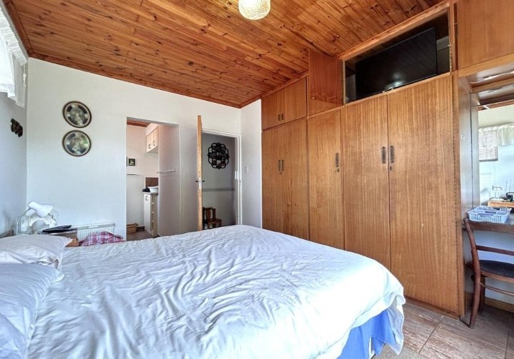 4 Bedroom Property for Sale in Wavecrest Eastern Cape